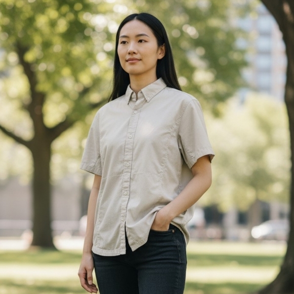 Columbia Tops - Columbia Omni Shade Outdoor Womens Top Blouse Zippers Short Sleeve Summer Hiking